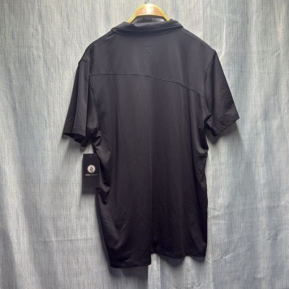 🇺🇸 Volcom Black Men's Polo Shirt NWT size medium - Picture 8 of 10
